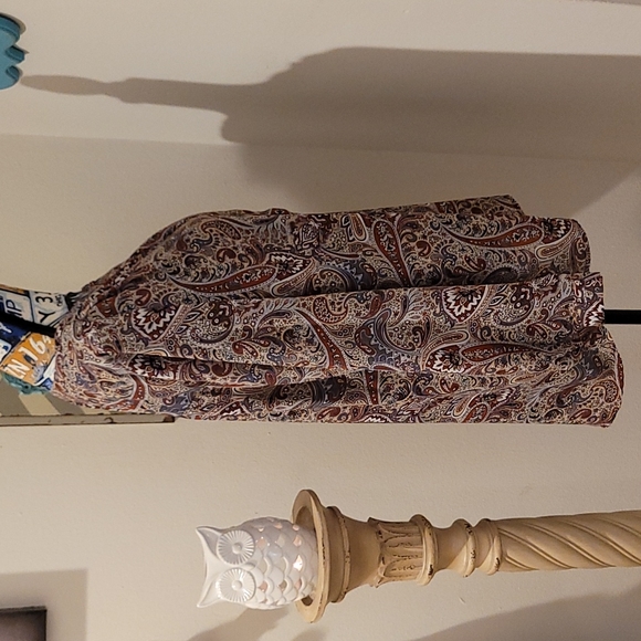 ROZ & ALI Woman's 1X Brown*Black*Gray Paisley Print Blouse - Picture 9 of 11